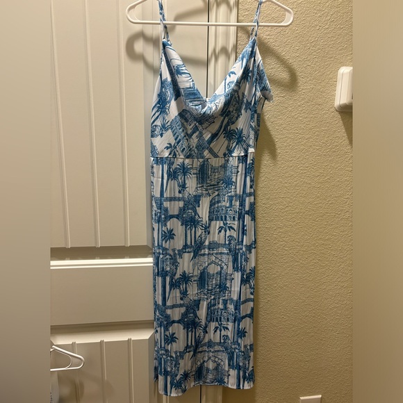 white and blue dress - Picture 1 of 3